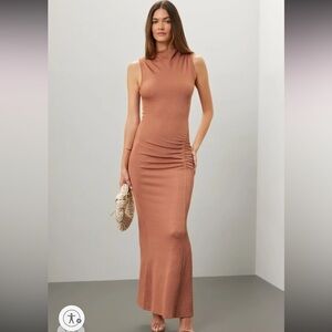 Suboo
Vega Rouched Front Midi Dress
